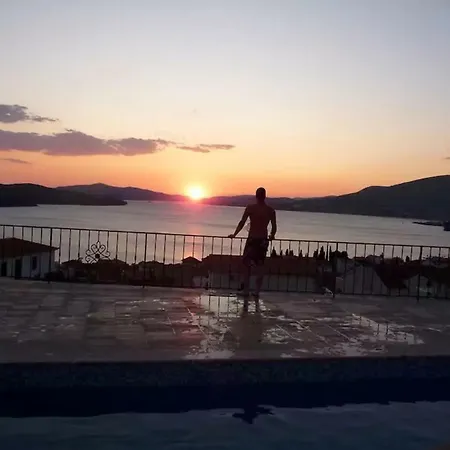 Sunset Bay View דירה